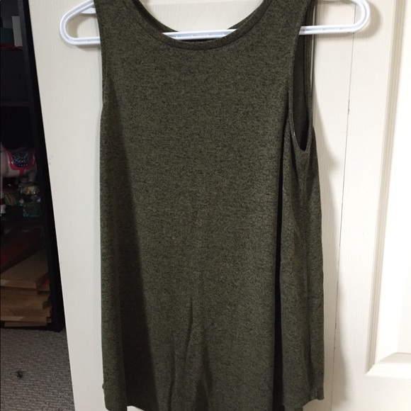 Cute Old Navy Tank Top - Picture 2 of 2